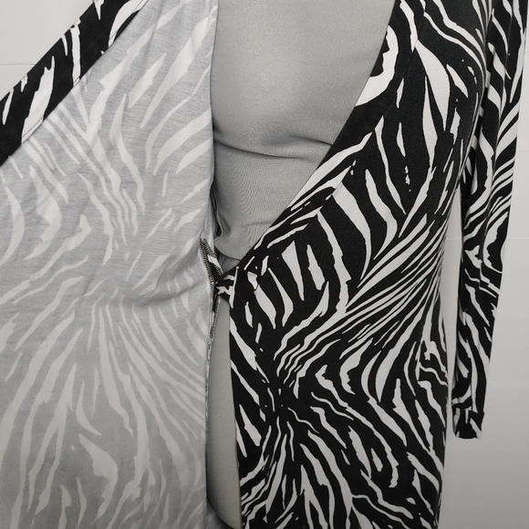 SOLD DVF Jeanne Two zebra wrap dress size 14 - Picture 6 of 16